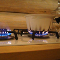 Pourquoi fume une cuisinière à gaz avec un réservoir de propane: pannes de base et conseils de dépannage