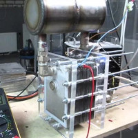 Hogyan készítsünk hidrogéngenerátort otthona saját kezével: gyakorlati tippek a gyártáshoz és a telepítéshez