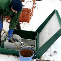 Pravidla pro údržbu septiku v zimě: čištění a údržba